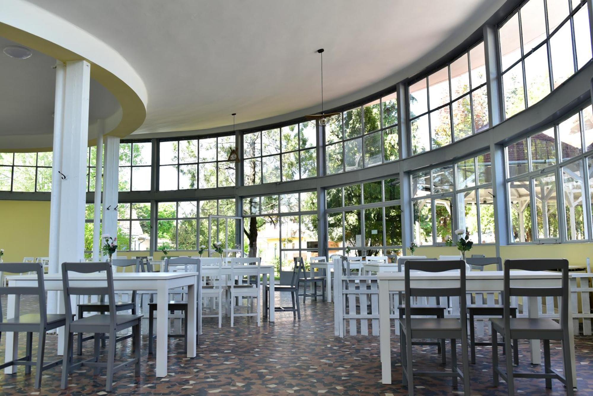 Zama Hotel Zamardi Bagian luar foto